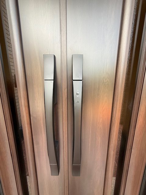 LIXIL　玄関ドアリフォーム工事　R7.9施工　境町