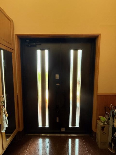 LIXIL　玄関ドアリフォーム工事　R7.9施工　境町