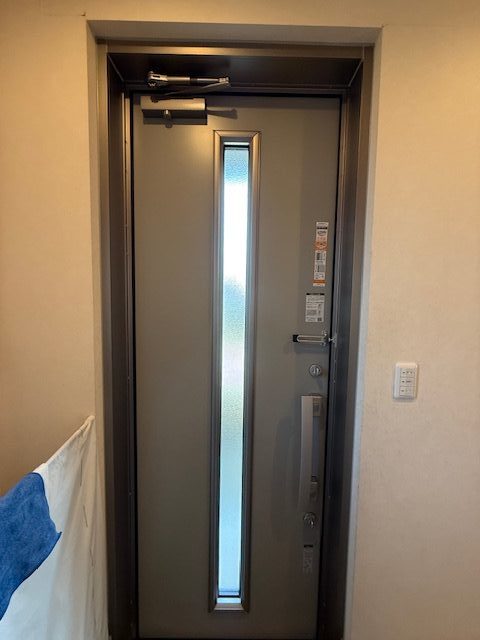 LIXIL 玄関ドアリフォーム　リシェント　Ｒ8.2施工