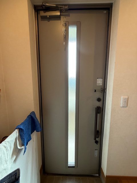 LIXIL 玄関ドアリフォーム　リシェント　Ｒ8.2施工