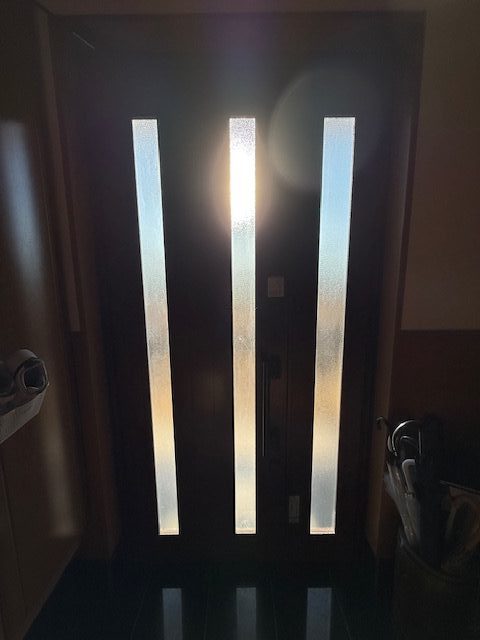 LIXIL　玄関ドアリフォーム　リシェント　Ｒ8.2施工